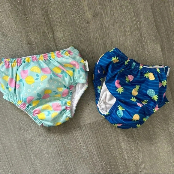 2 Reusable Swim Diapers Size 12 Months 18 Months - Picture 1 of 6